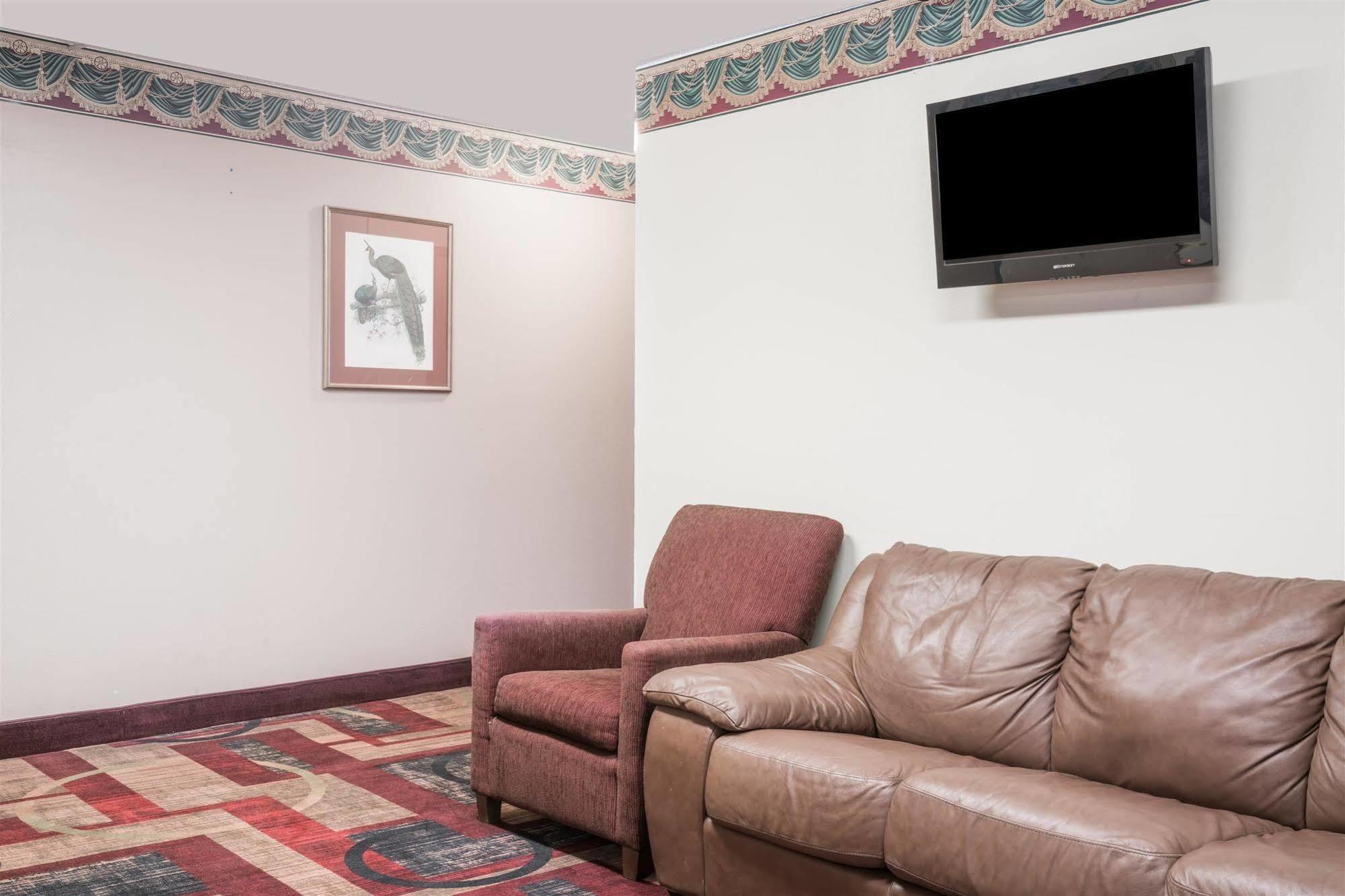Super 8 By Wyndham Eau Claire I-94 Motel Eksteriør billede