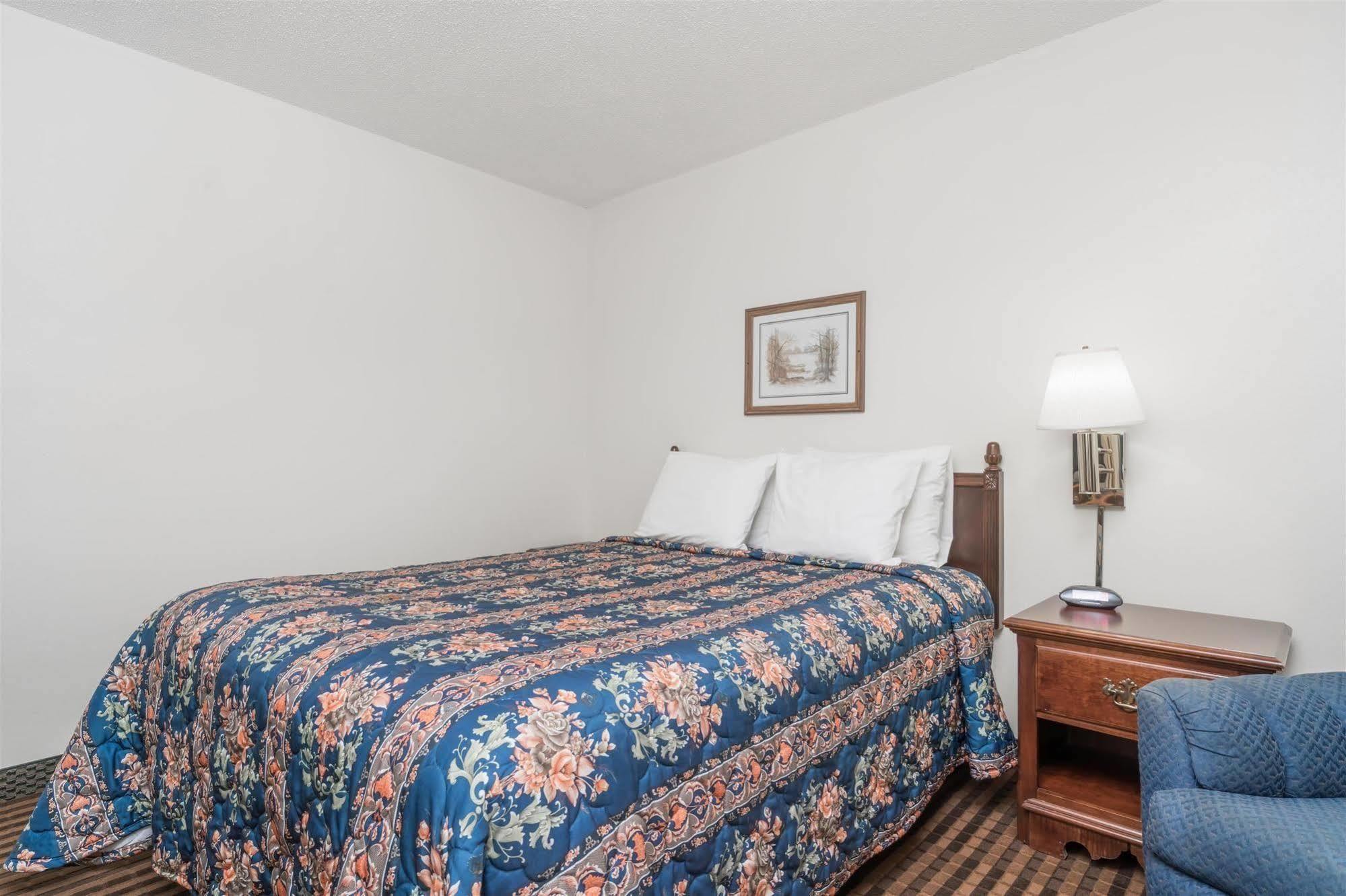 Super 8 By Wyndham Eau Claire I-94 Motel Eksteriør billede